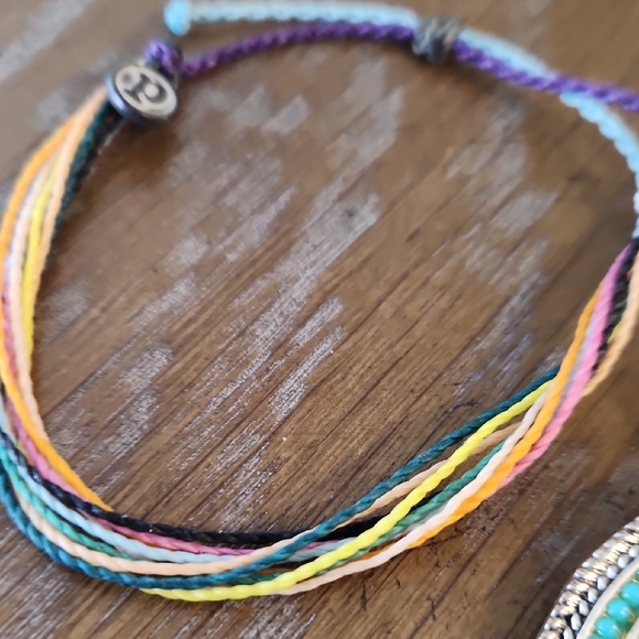 Teal and Silver Tone Pendant and NWT Bracelet - Picture 5 of 7